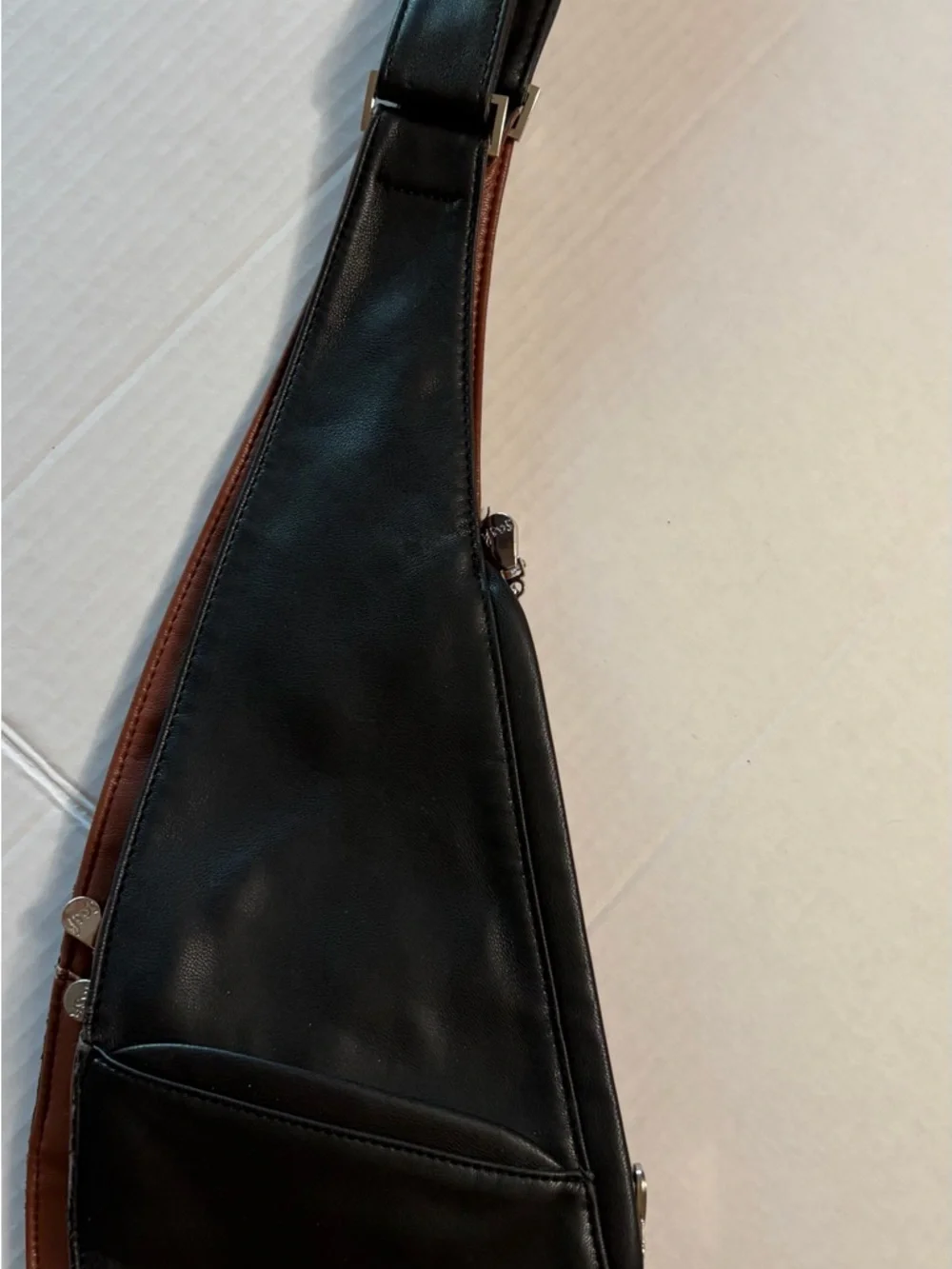 Sash Bag Reversible Black Cognac Brown Vegan Leather Crossbody Sling EUC - Picture 4 of 14